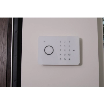 BEZPRZEWODOWY ZESTAW ALARMOWY GSM/SMS/RFID CHUANGO CG-G5 PLUS 11 CZUJEK PIR-910 + ZEWNĘTRZNA SYRENA